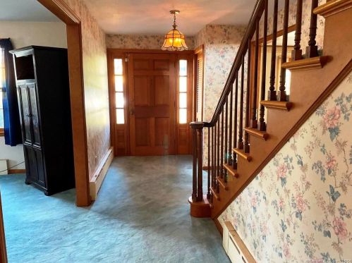 116 College Ave, Torrington, CT 06790-2905