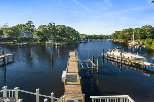 728 Oak Grv Cir, Severna Park MD 21146-4219 exterior