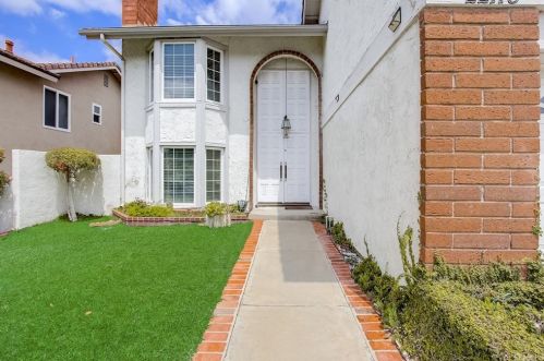 22175 Debra St, El Toro, CA 92630-2330
