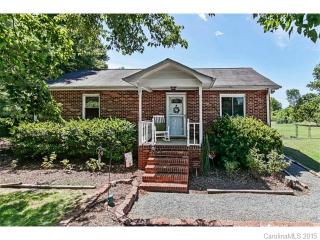 3590 Pleasant Plains Rd, Matthews, NC 28104-5964