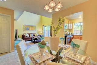 55 Harvey Ter, Fremont, CA 94536-1662
