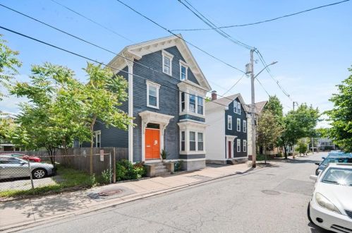 102 Tobey St, Providence, RI 02909-1831