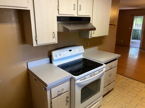 470 Clark St, Turlock CA 95380-5876 exterior