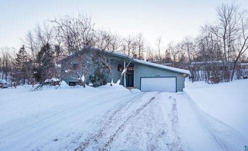 1723 Woodbury Ln, Duluth, MN 55803-2158