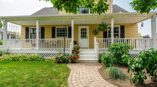 211 Turner Pl, Sycamore IL  60178-2563 exterior