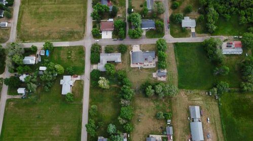 321 Oak St, Browns Valley, MN 56219-2534