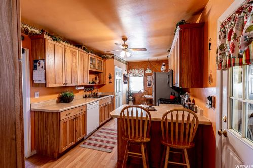 590 200, Mount Pleasant UT 84647-1233 exterior