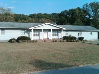 610 Long St, Eden, NC 27288-4330