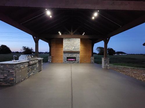 526 Angus Trl, Angleton TX 77515-9833 exterior