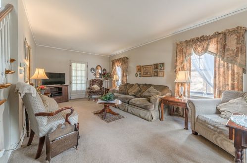 11934 Greenwood Ave, Dixmoor, IL 60406-1052