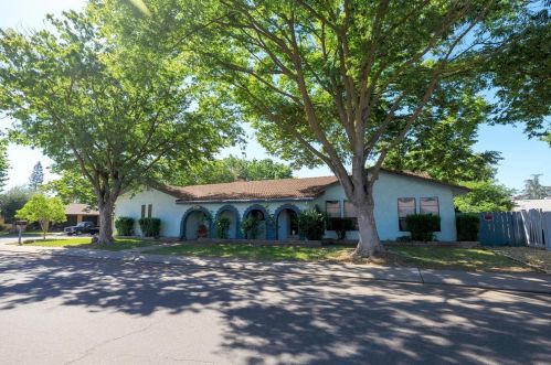 1324 Buttonwillow Dr, Modesto, CA 95355-1527