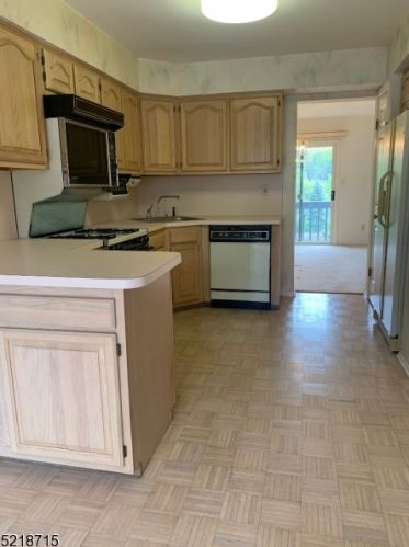 6 Davey Dr, Town Center, NJ 07052-2130