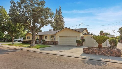 2212 Jasmin Ave, Modesto, CA 95350-3352