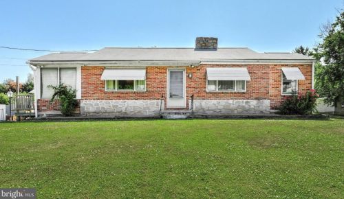 620 Skyline Dr, York, PA 17406-1542