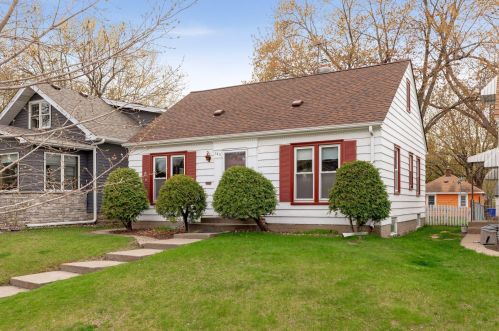 1611 Chelsea St, Saint Paul MN  55108-2214 exterior