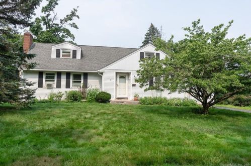 43 Butternut St, Middletown, CT 06457-3001