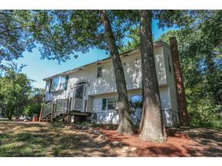 23 Scenic Dr, Derry, NH 03038-3922