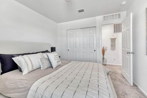21543 59th Pl, Denver CO  80019-6614 exterior