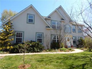 279 Hopewell Dr, Allentown, PA 18104-9599
