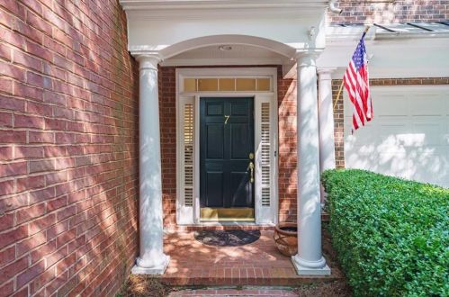 7 Carrington Way, Atlanta, GA 30328-1651