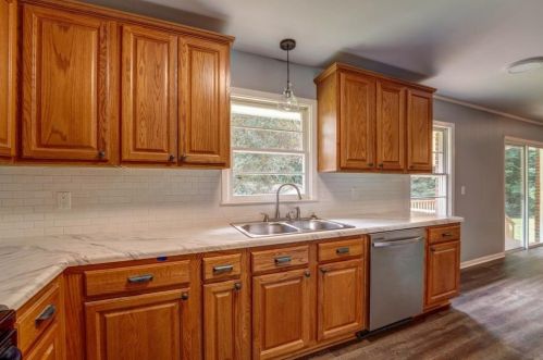 2708 Lakeview Dr, Conyers GA  30094-4944 exterior