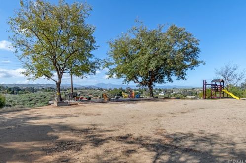 16523 Owl Tree Rd, Riverside CA  92504-9700 exterior