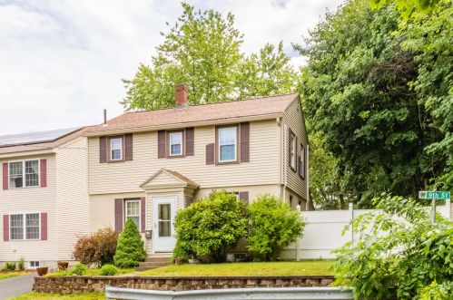 14 9th St, Nashua, NH 03060-3018
