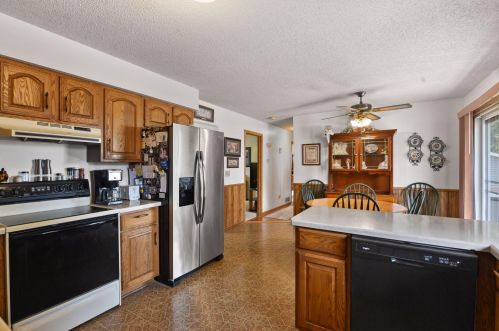 3240 Leroy Ave, Hastings, MN 55033-3961