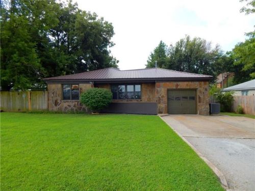 545 Poplar St, Shawnee, OK 74801-4849