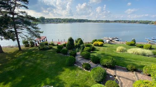 1731 Beachview Ct, Crown Point, IN 46307-9411