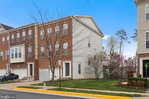 6833 Hartzell Hill Ln, Haymarket, VA 20169-4944