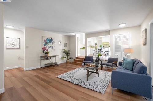 3297 Hackamore Dr, Hayward, CA 94541-5712