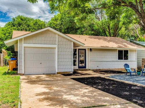 1710 Cherry Orchard Dr, Austin TX  78745-5340 exterior