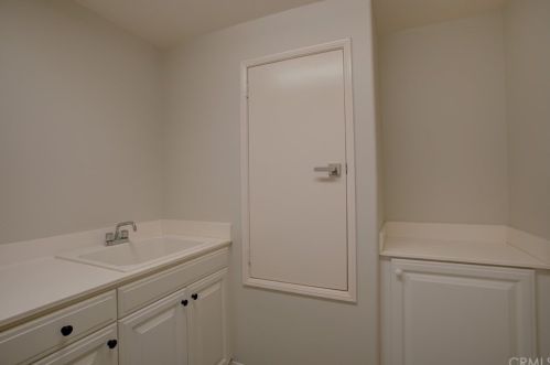 324 Quail Rdg, Irvine CA  92603-4240 exterior