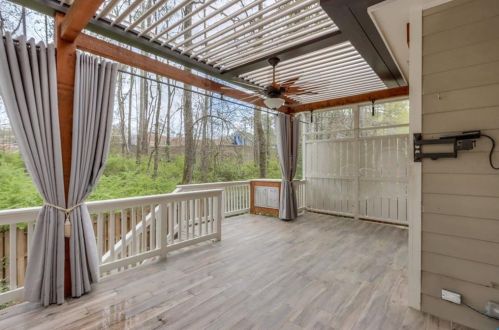 2611 Brookline Cir, Atlanta GA  30319-3686 exterior