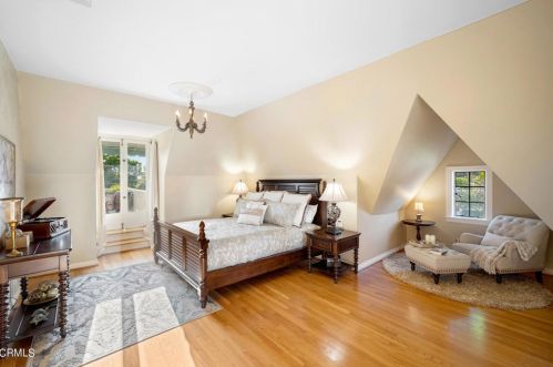 1149 Cordova Ave, Glendale CA  91206-2115 exterior