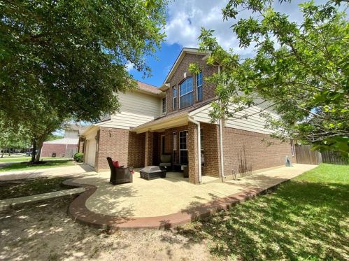 31702 Royal Woods Ct, Conroe, TX 77385-3770