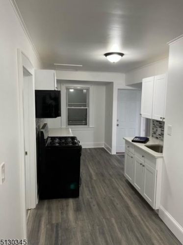 77 Struyk Ave, Paterson, NJ 07508-2251