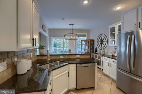 101 Shatto Dr, Carlisle PA  17013-2120 exterior