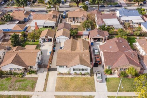 15005 Cranbrook Ave, Hawthorne CA  90250-8476 exterior