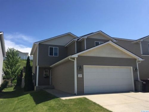 1105 Lost Trail Dr, Pullman, WA 99163-2958