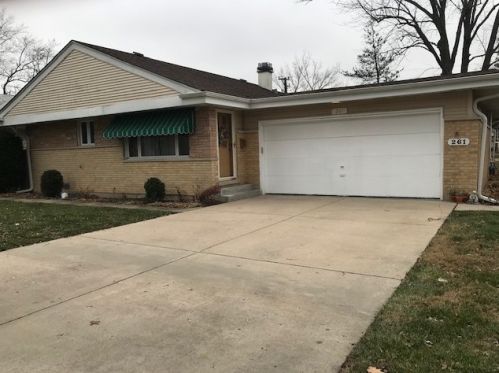 261 Terry Ln, Villa Park, IL 60181-3363
