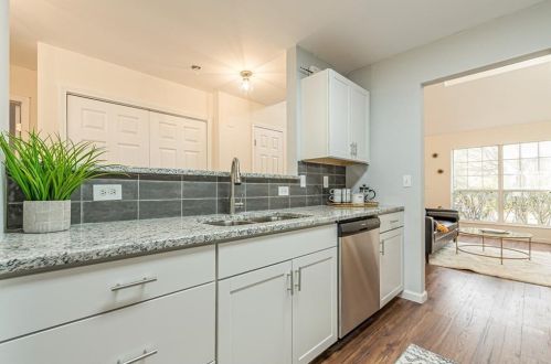 2286 Charleston Pointe, Atlanta GA  30316-3025 exterior
