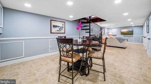 2833 10th St, Philadelphia PA 19122-6021 exterior