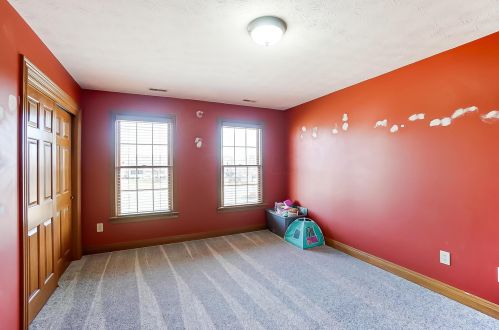 5253 Hearthstone Dr, Springfield OH  45502-8364 exterior