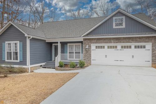 39 Queen Cir, Hartwell, GA 30643-4787