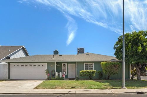 402 Stanislaus St, Lodi, CA 95240-0657