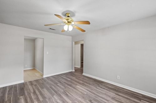 401 6th St, Morgans Point TX  77571-4907 exterior