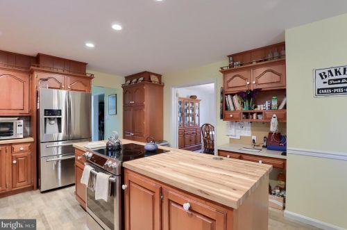 131 Bentley Ln, Lancaster PA  17603-6203 exterior