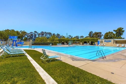 16 Chenile, Irvine CA  92614-7528 exterior